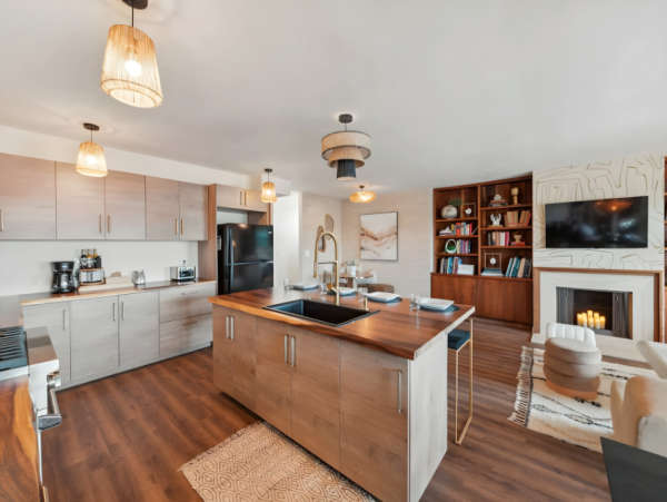 Luxury Coastal Retreat in La Jolla - Designer Furnishing & Private